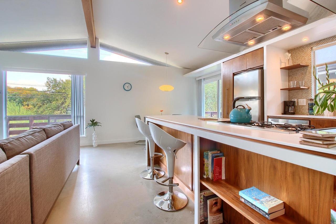 Вилла Travis Heights Modern I Остин Экстерьер фото