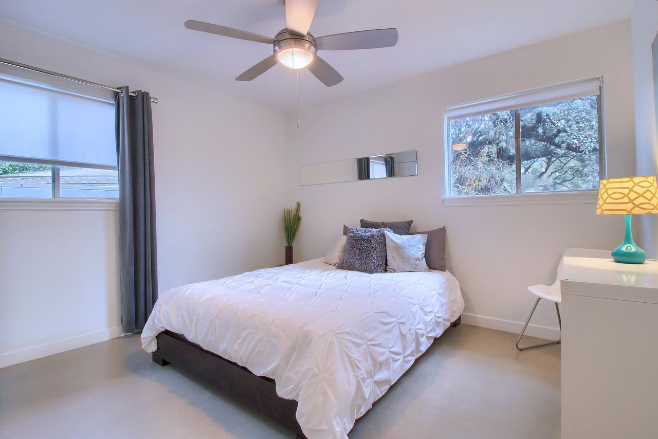Вилла Travis Heights Modern I Остин Экстерьер фото