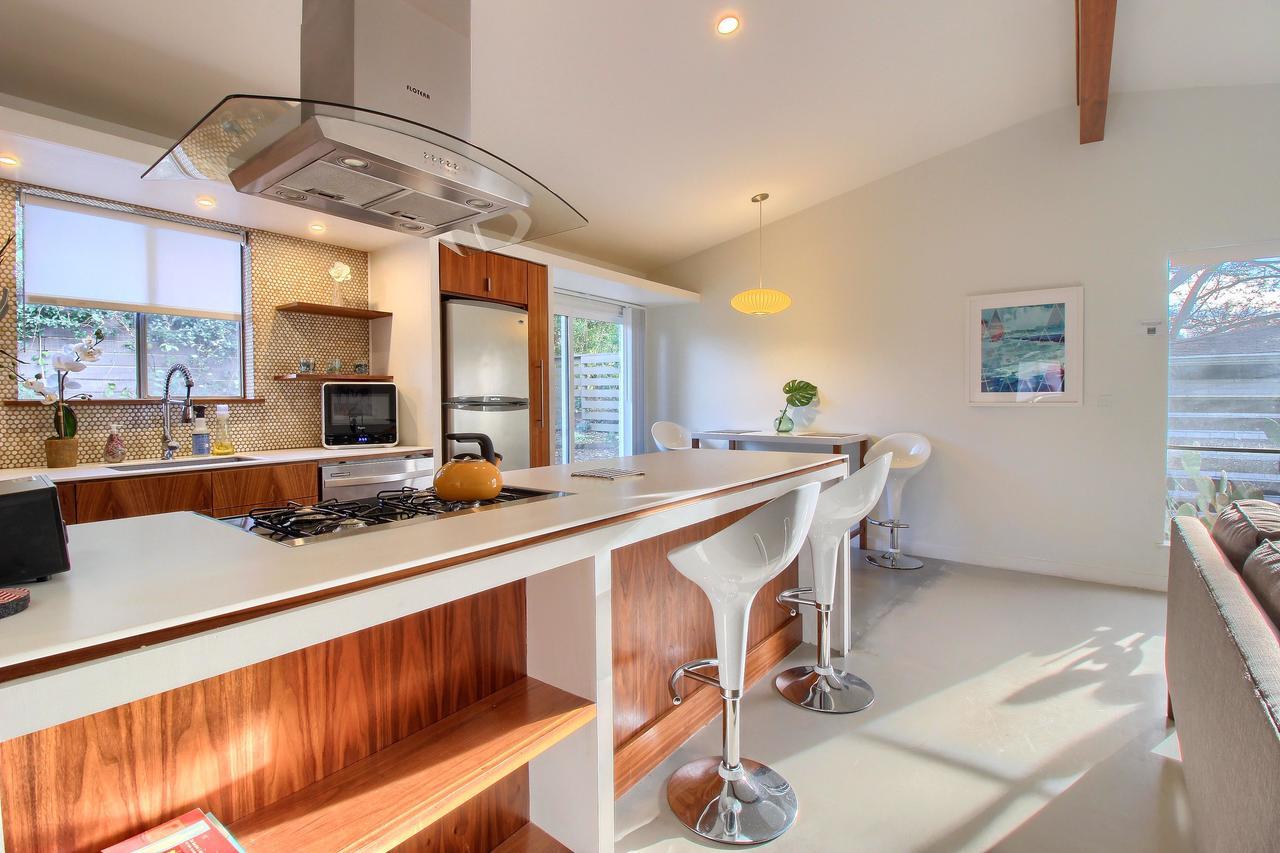 Вилла Travis Heights Modern I Остин Экстерьер фото