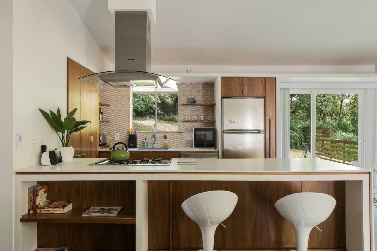 Вилла Travis Heights Modern I Остин Экстерьер фото